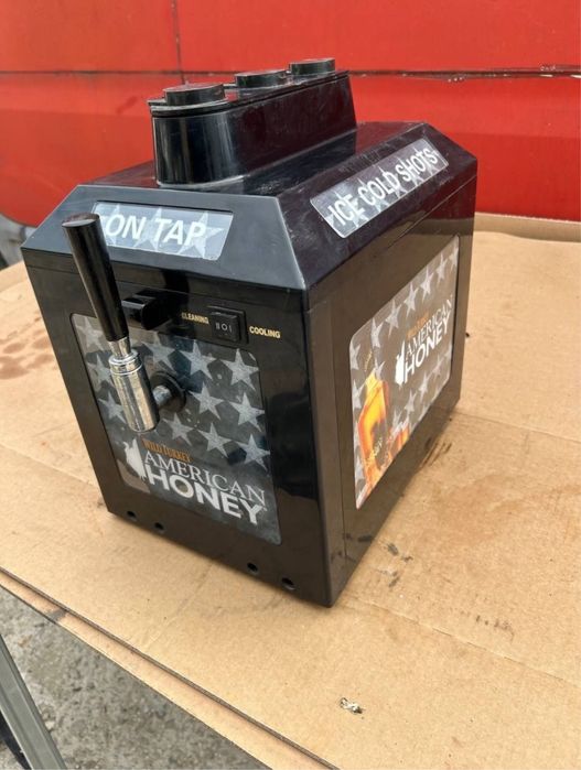 Охладител с дозатор за бутилки бар заведения дискотеки