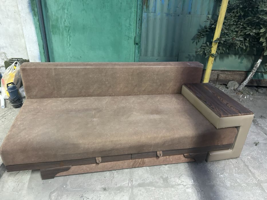 Продам хороший диван