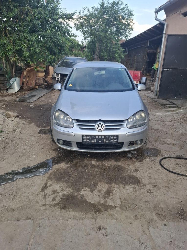 Dezmembra golf 5 2.0 BKD