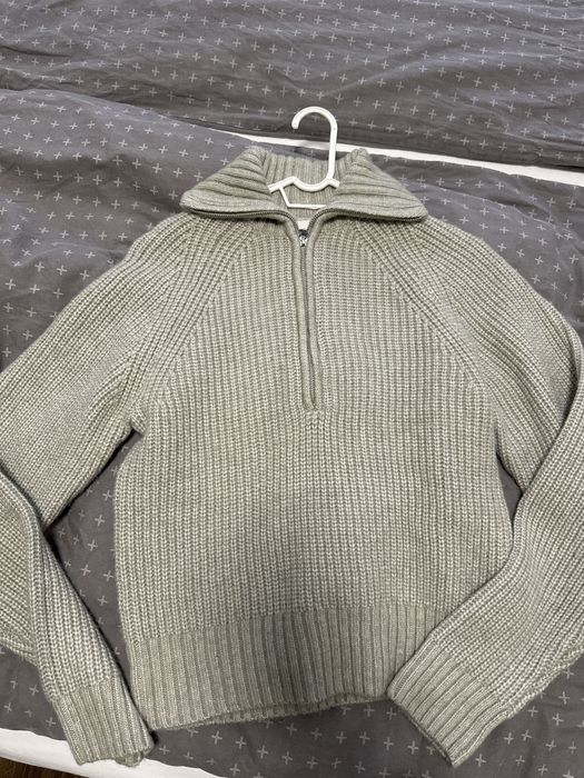 Ментово зелена жилетка HM