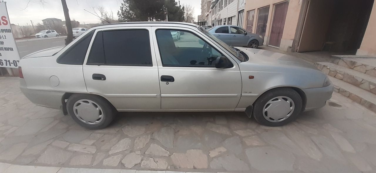 Chevrolet  neksiya 2 dons