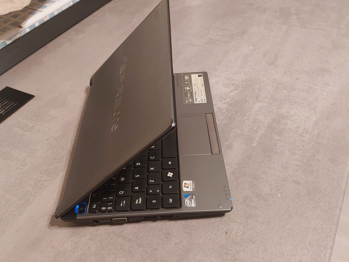 Laptop clasic Acer Aspire 1