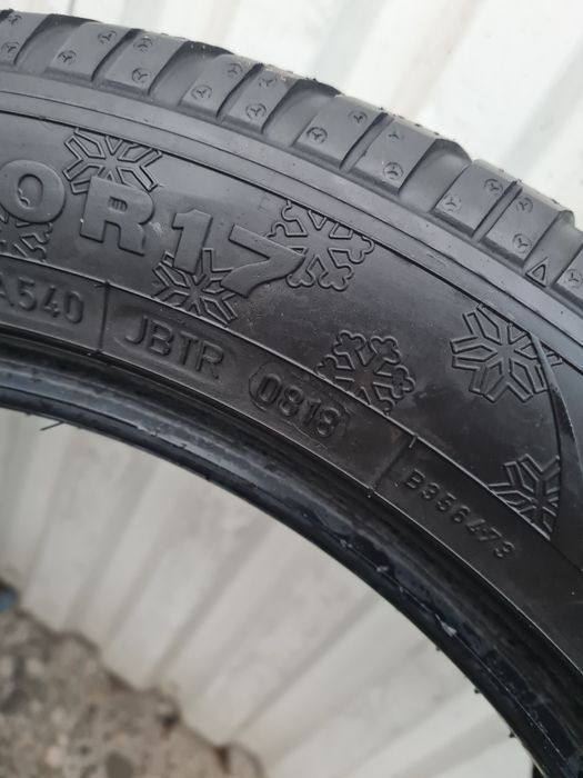 2 Anvelope de iarna*225/50R17 *Dunlop*LICHIDARE STOC*50 Lei Buc*