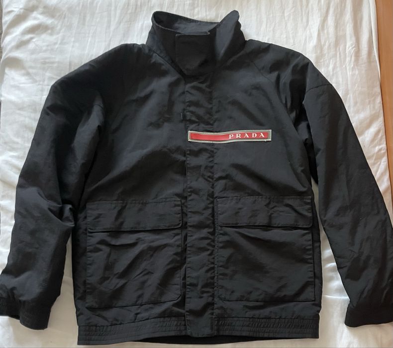 Дизайнерско яке Prada КАТО НОВО