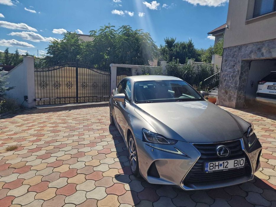 Lexus IS300h hybrid, automat, facelift, in garantie