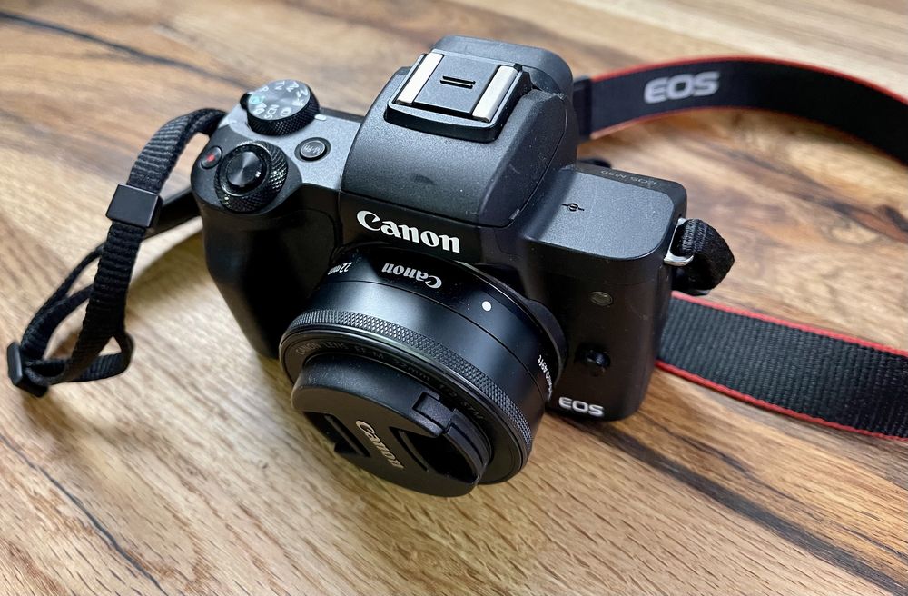 Canon M50 mirrorless 24mp + obiectiv