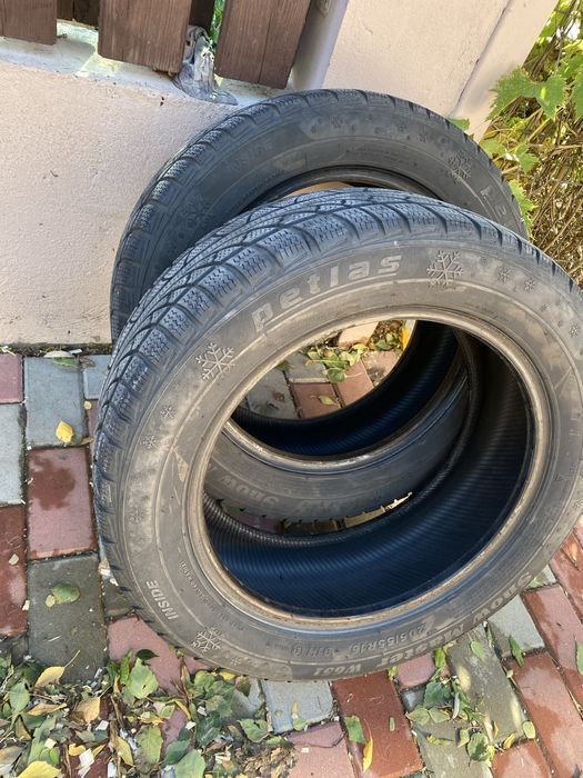 Vand 2 anvelope de iarna 205/55/r16
