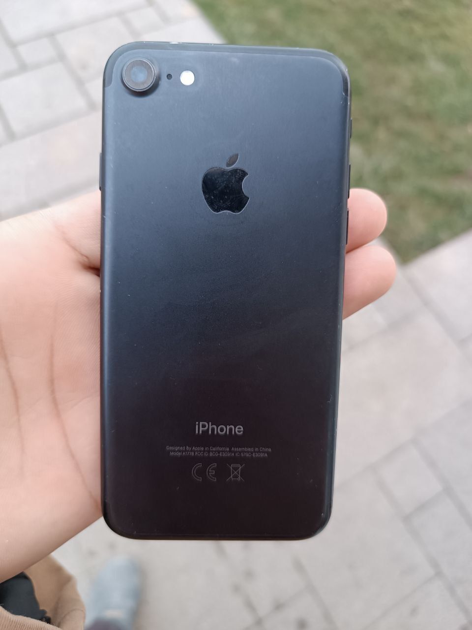 iPhone 7 32gb black korobka dok
