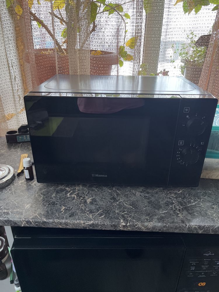 Продам микроволновую печь