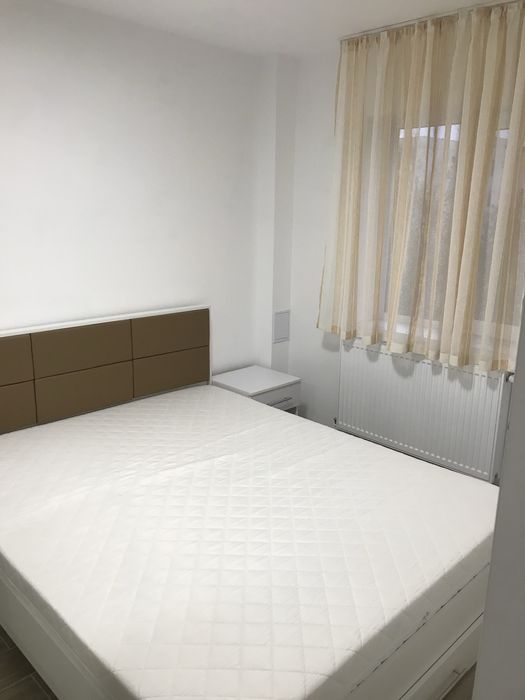 Inchiriez garsoniera