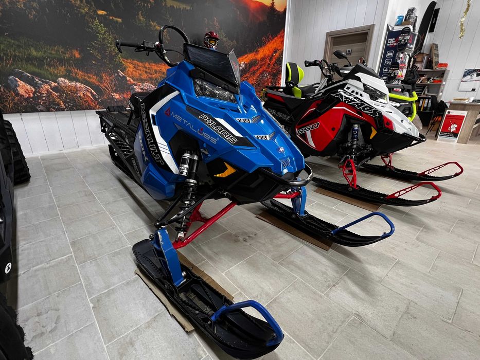 Snowmobil Polaris Assault