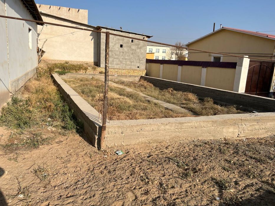 200кв нотурар жой урни сотилади фундамент булган.