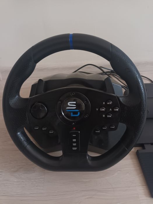 Воланът е съвместим с PS4,PC,XboxSeriesX/S,Xbox One,NintendoSwitch