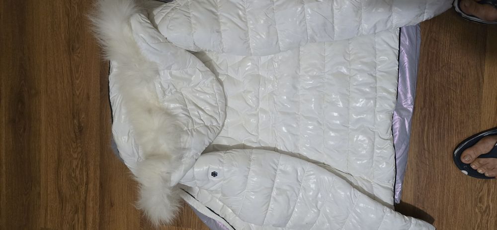 Зимно яке с качулка, непромокаем горен слой