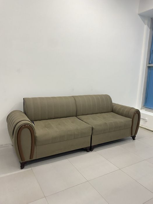 Диван Сотилади холати яхши