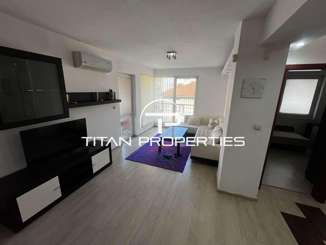 Дава се под наем Тристаен апартамент в Пловдив, Център - 90 кв.м за 425 € - Снимка #2