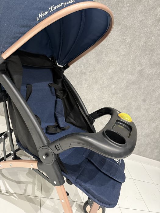 Стульчик для кормления и коляска очень дёшево