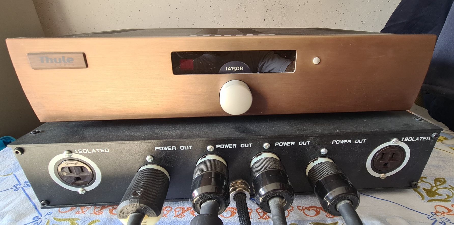 THULE Audio - Radio, DVD si Amplificator + Power  Conditioning