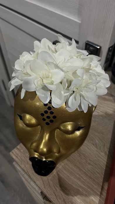 Продается декоративная статуэтка