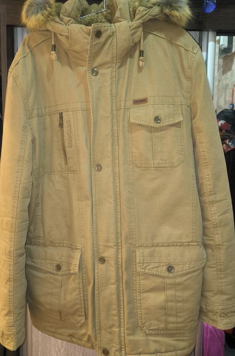 Продается мужская, зимняя куртка б/у