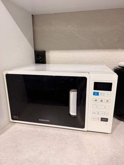 Cuptor microunde Samsung