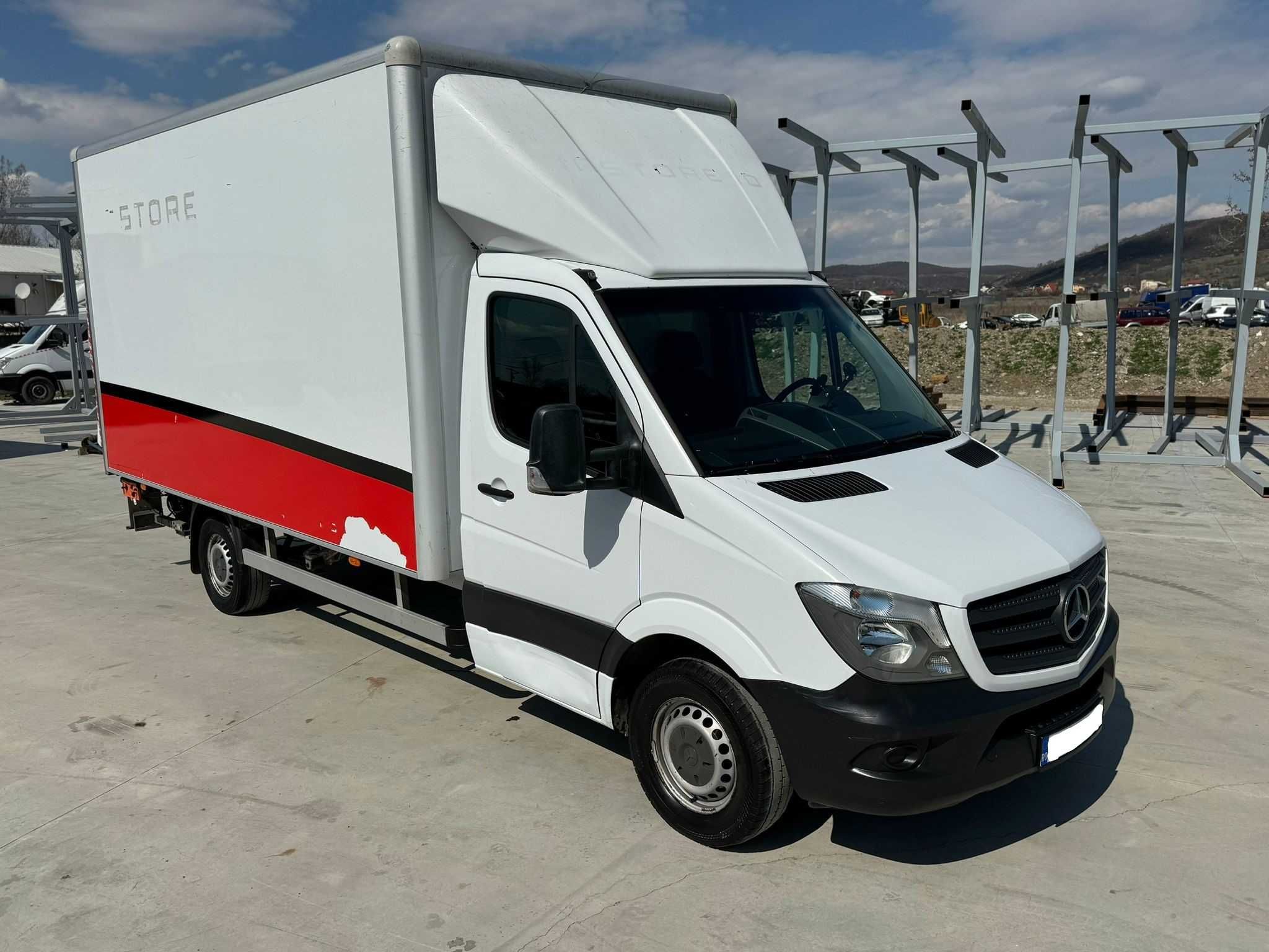 Dezmembrez Mercedes Sprinter w906 518, 519 3.0 v6 135kw om642 2007