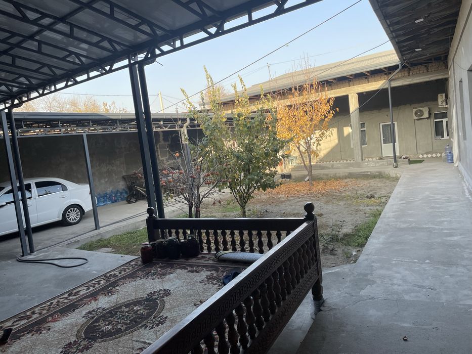 Уй сотилади 5.7 сотик яшнабодда