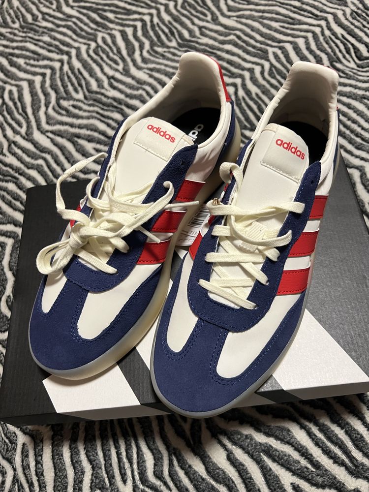 Adidas barreda decode маратонки