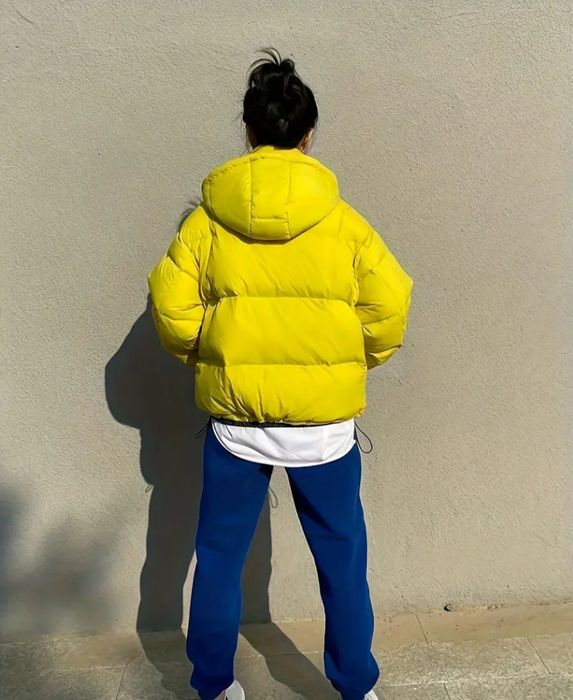 Дамско спортно яке