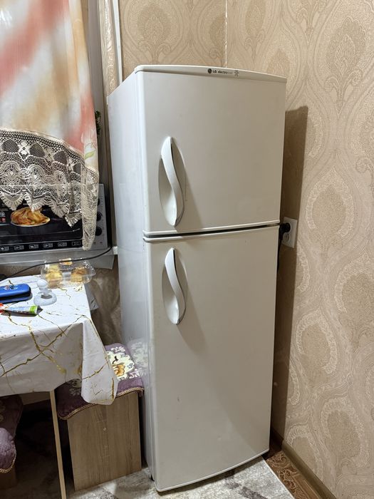 Продается холодильник LG б/у (рабочий)