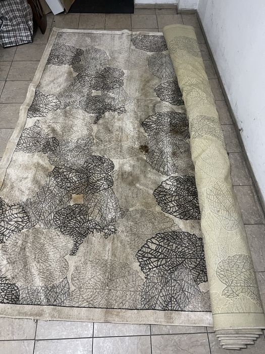 Продам ковры дародки разных размеров  в хорошем  состояние