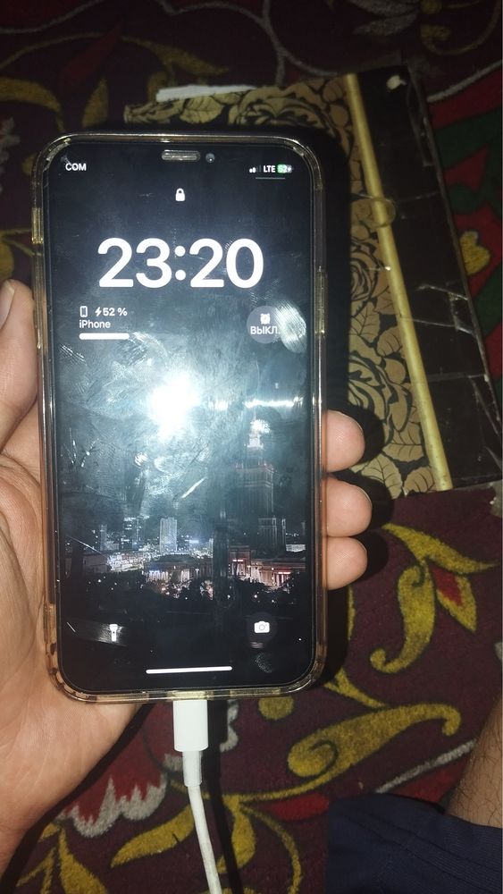 Iphone xs 64gb sotiladi