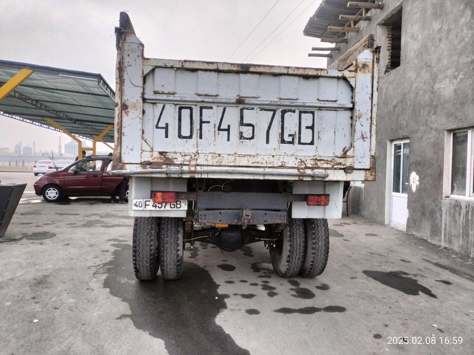 Mashina 53 sotiladi