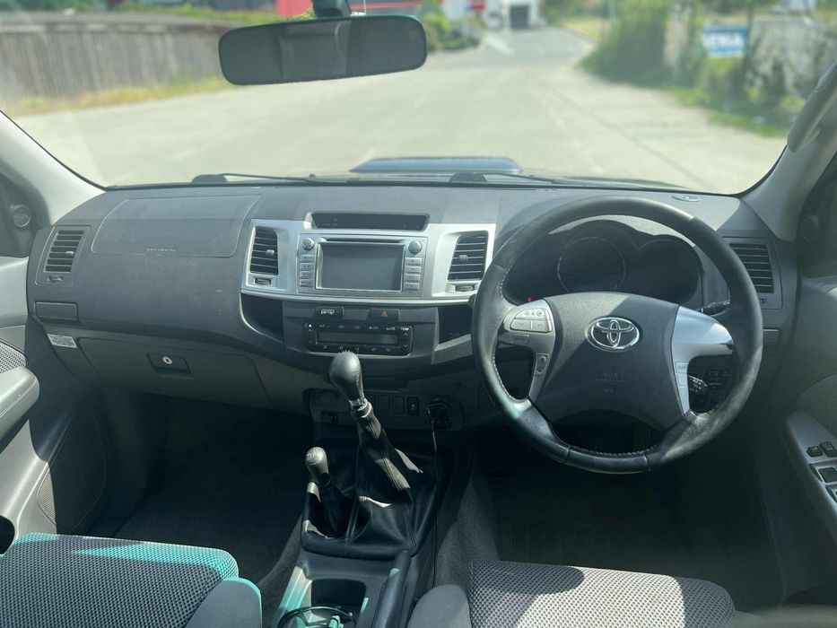 Toyota hilux  invincible 3.0D4D 4x4 euro 5 an 2013