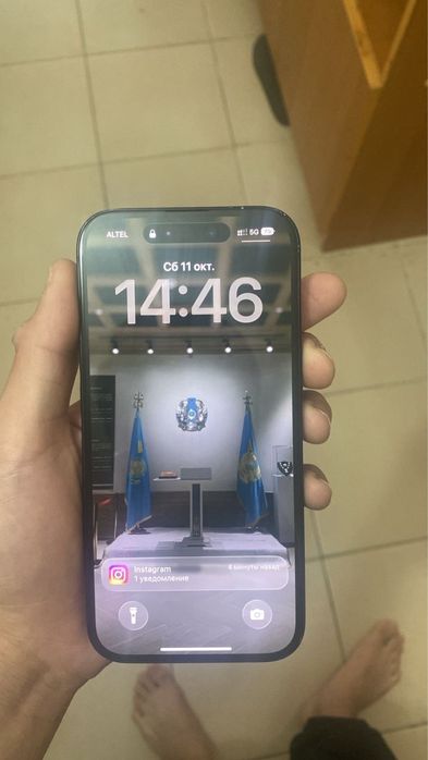 IPhone 15 телефон
