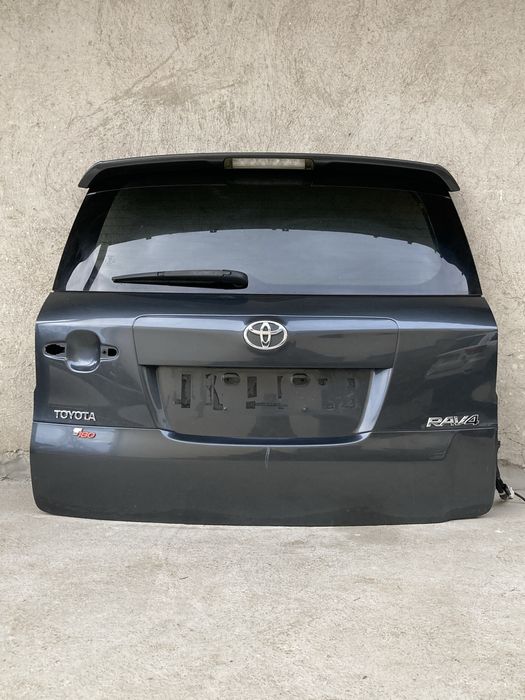 Задна врата/Капак за тойота рав4/Toyota rav4 06-11г