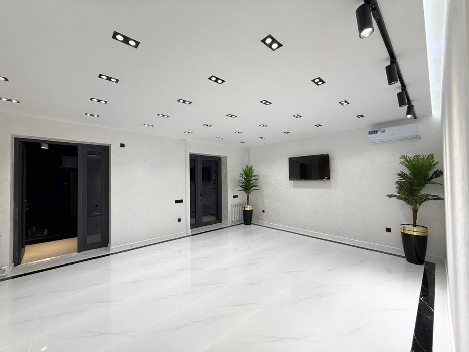 Метро Ойбек 100м2 Нежилое продаётся / 1-Этаж