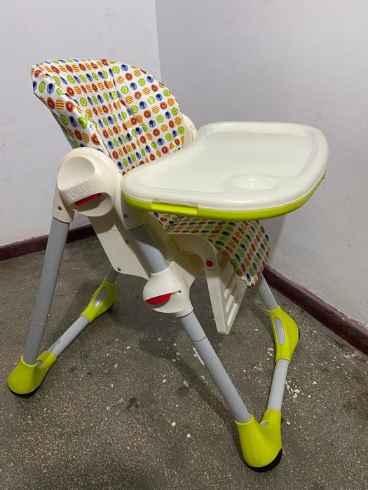 Vând scaun de masa Chicco