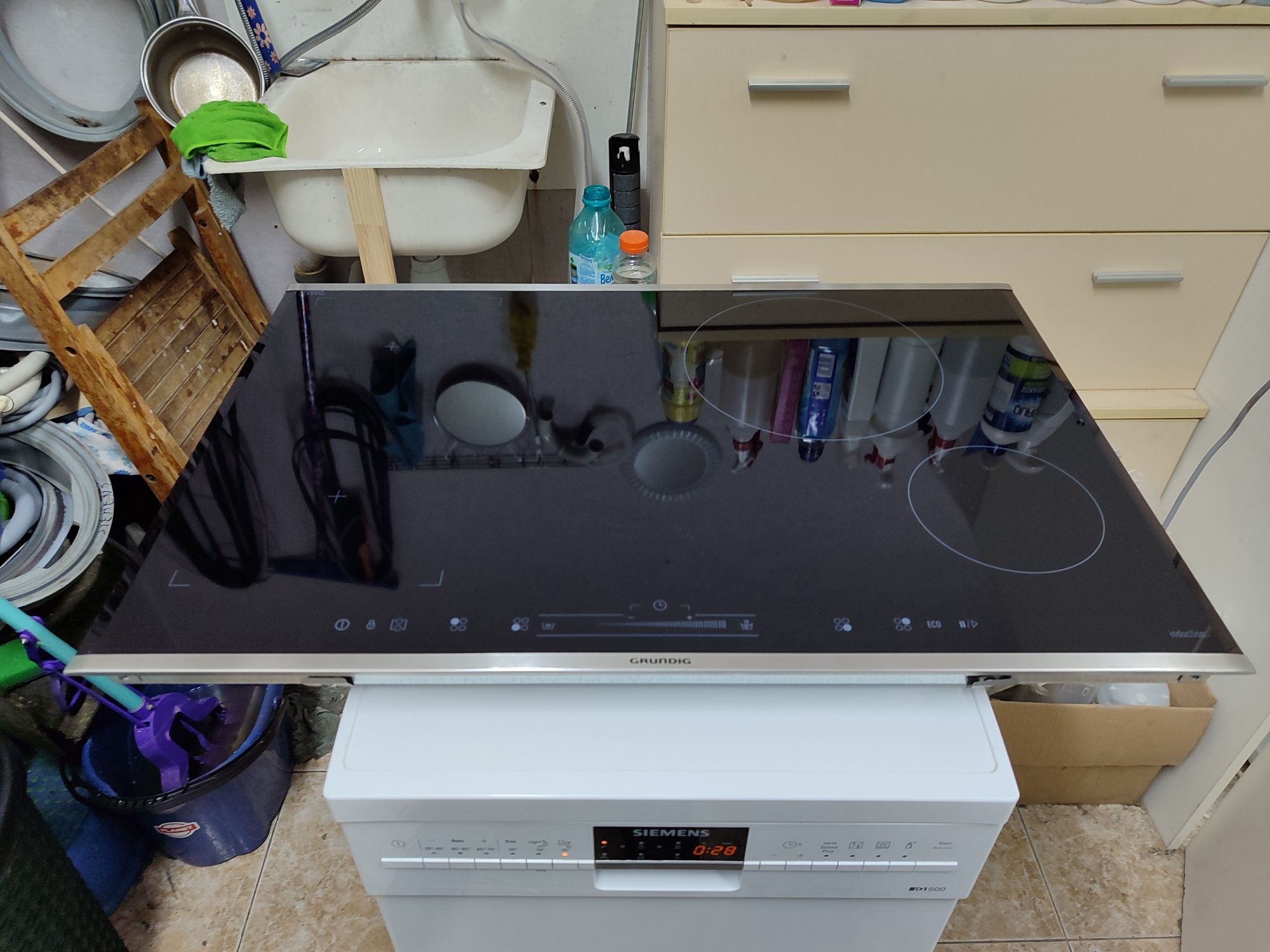 Индукционен плот Grundig - нов