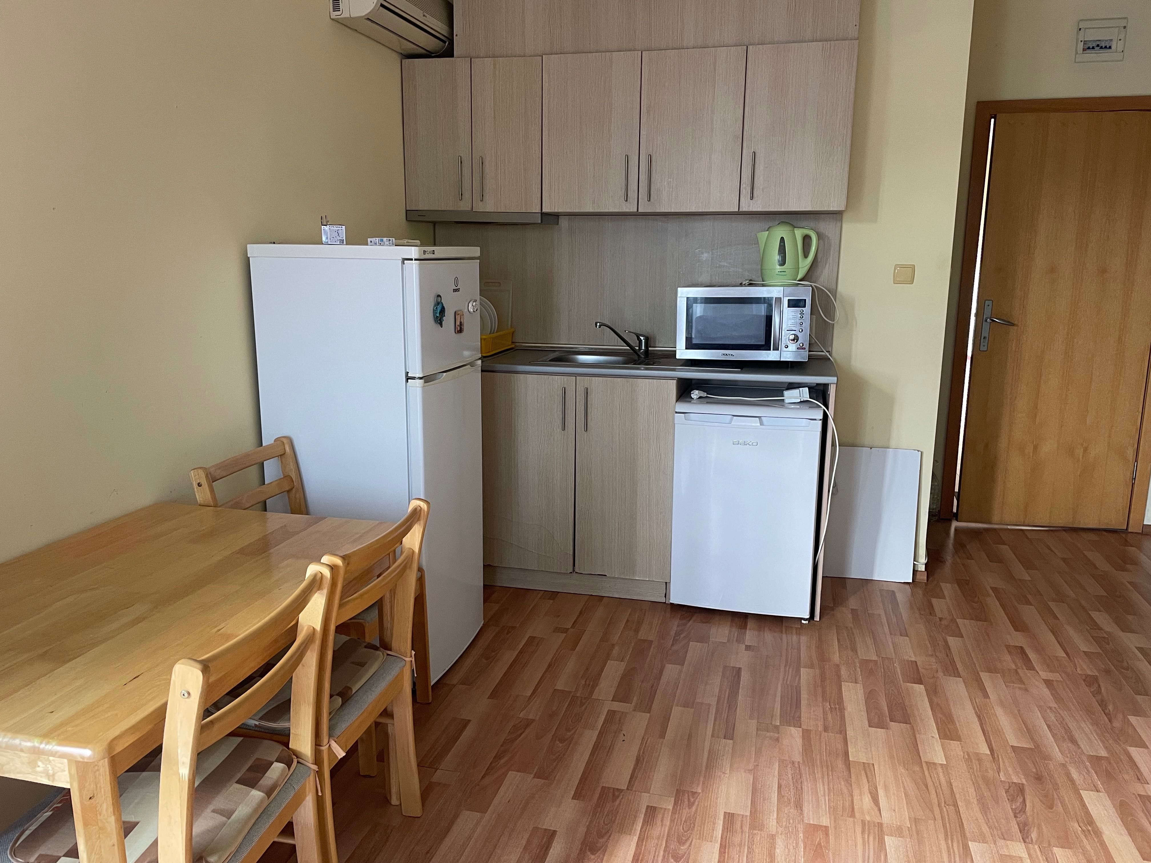 Продава се обзаведено студио 50 кв.м.в Слънчев Бряг