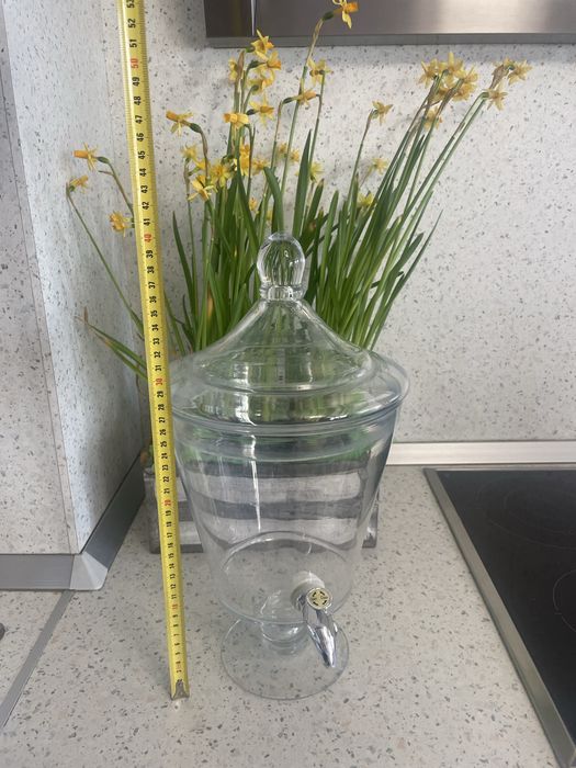 Стъклен голям съд, за сок, ваза, коктейли…