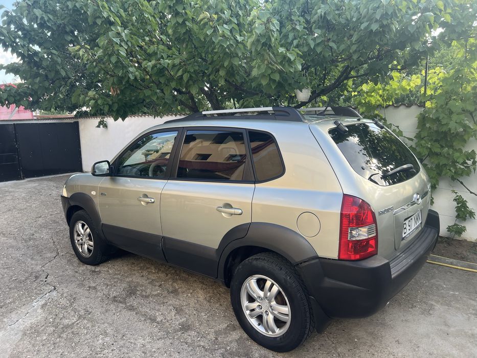Auto hyundai tucson 2008