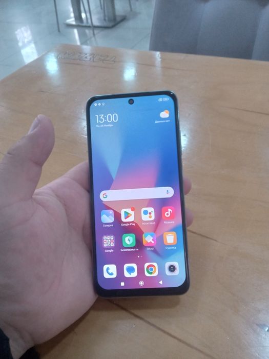 Продам телефон Redmi note 10s память 128гб