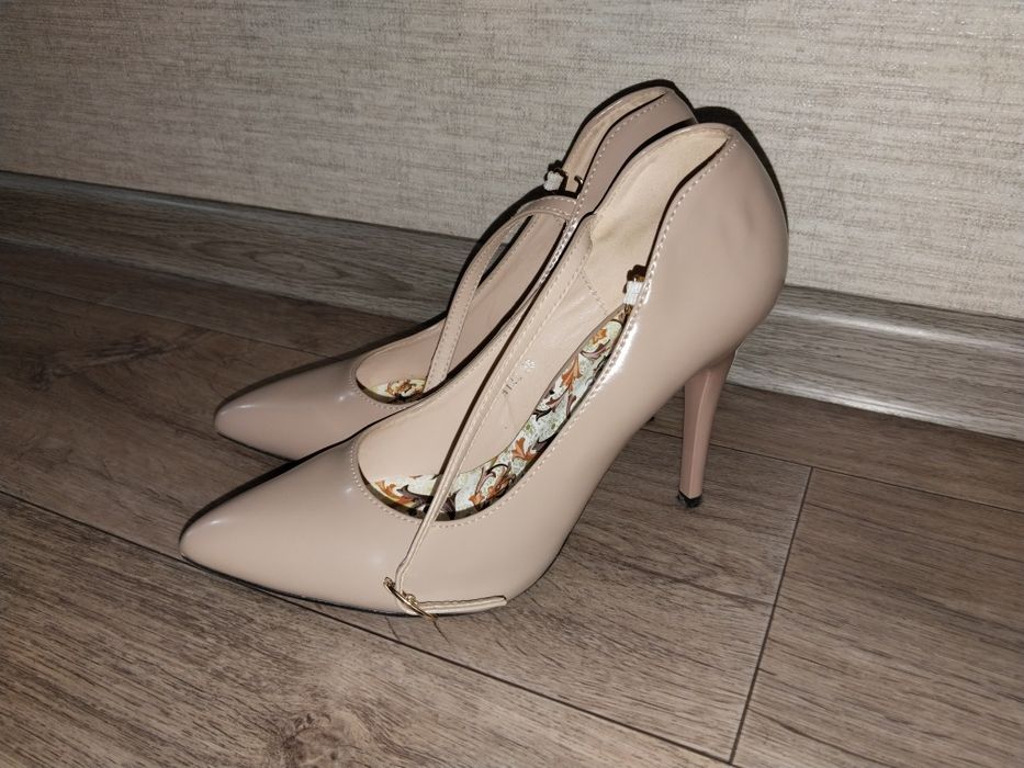 Туфли 38 размер.   .