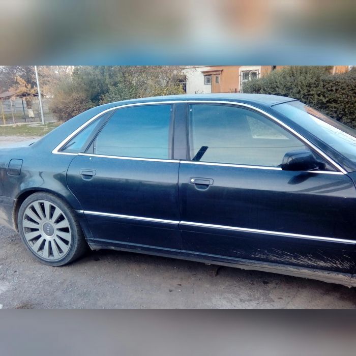 AUDI A-8, Объем 4.2.