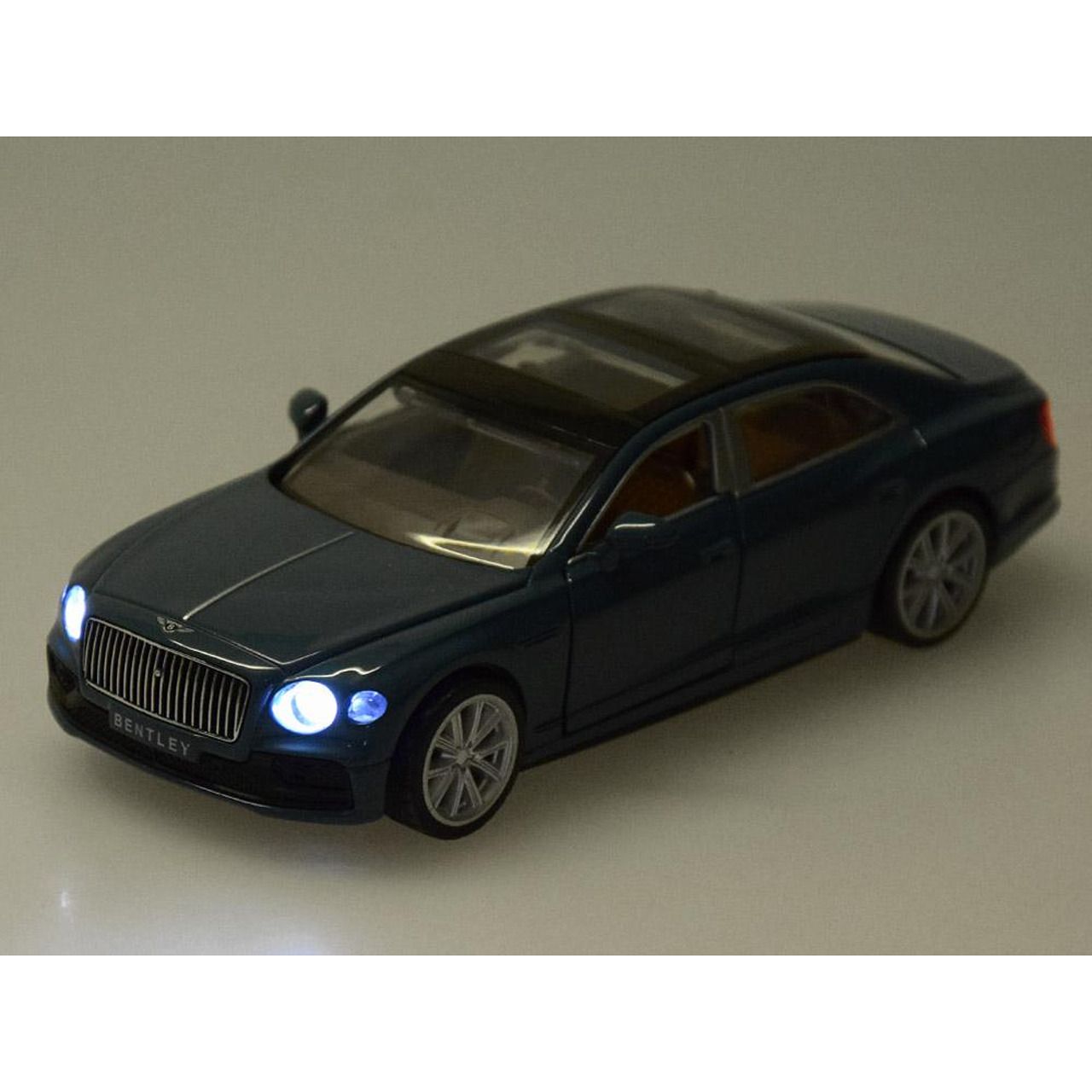 Метална кола bentley flying spur hybrid 1:38