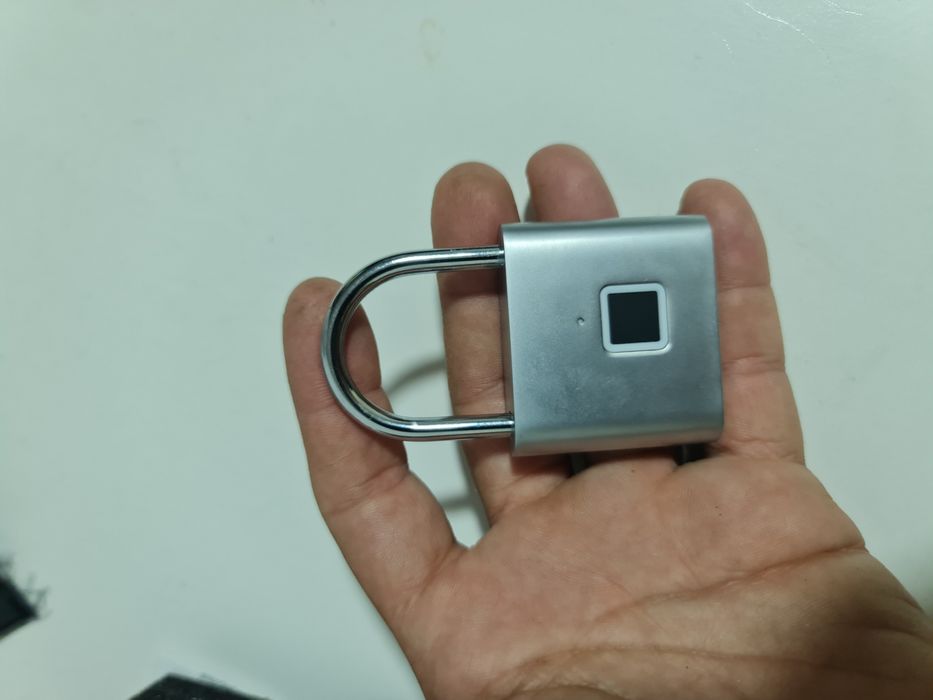 Lacăt cu amprenta digitală 46 mm