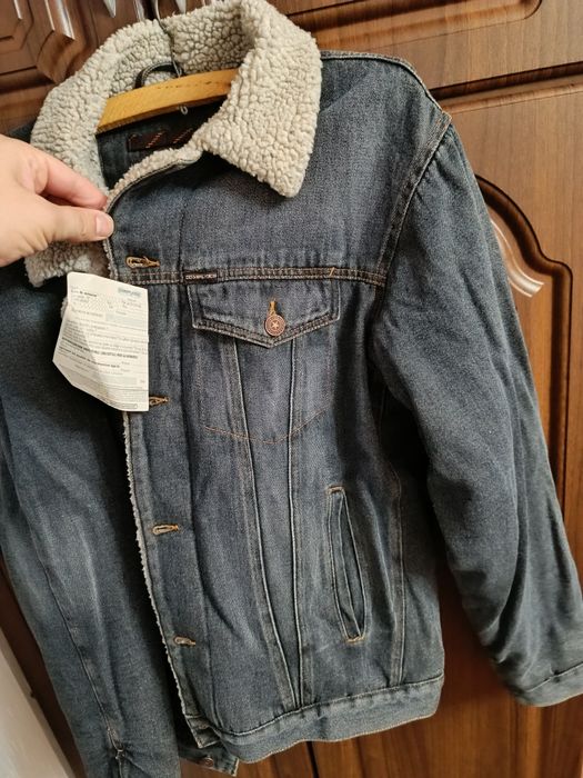 Vând geaca blugi îmblănită