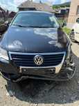Vand passat B6 masina functioneaza , motorul este  functional