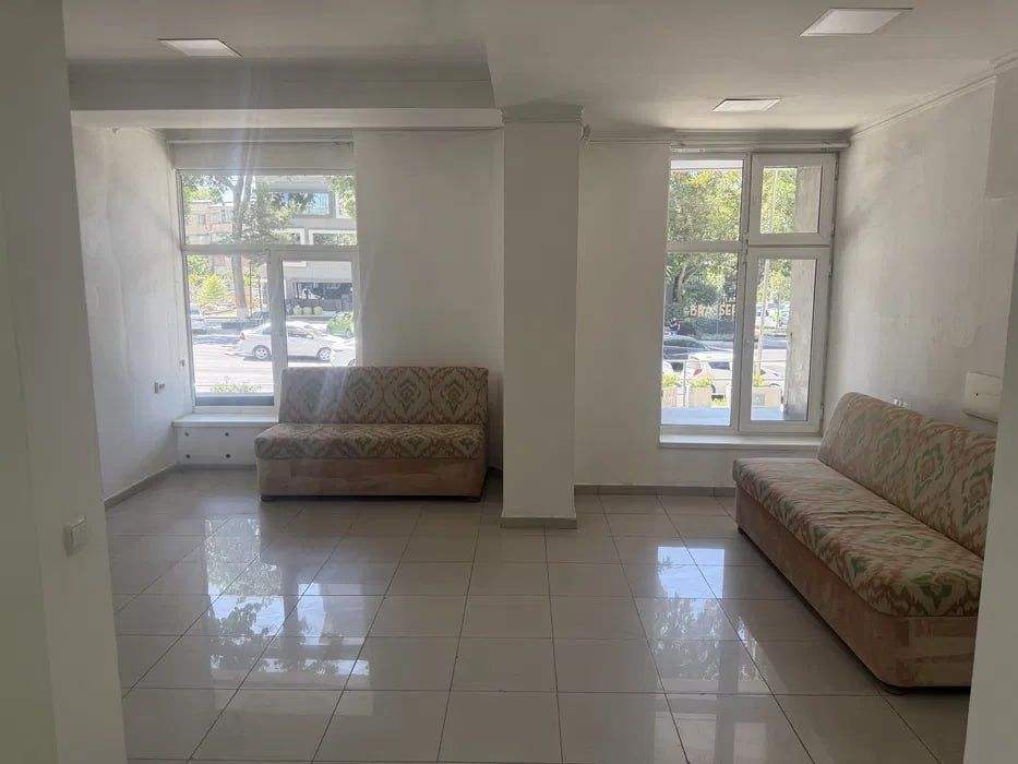 Аренда офиса лабзак 179м²